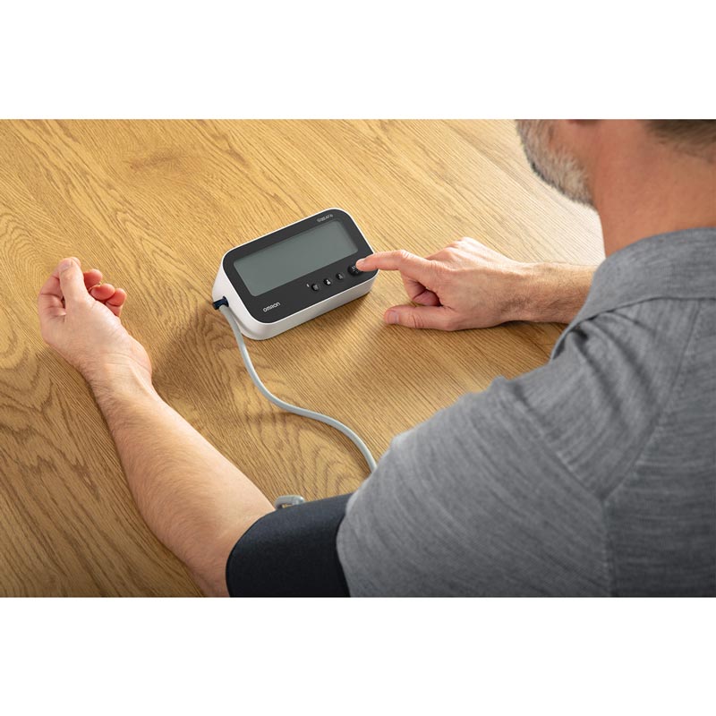 OMRON M4 Connect AFib Oberarm-Blutdruckgerät 1 St
